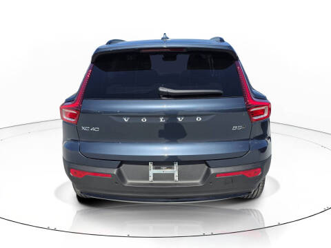 2026 Volvo XC40 B5 Core