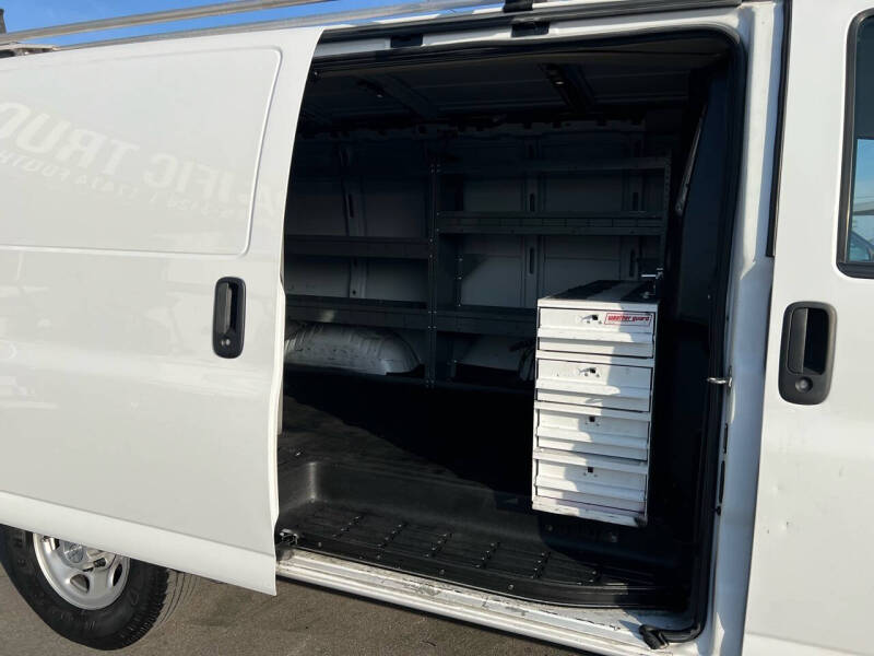 2018 Chevrolet Express 2500