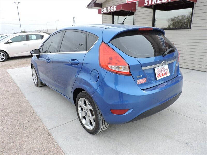 2011 Ford Fiesta SES