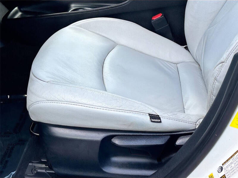 2016 Toyota Prius Two