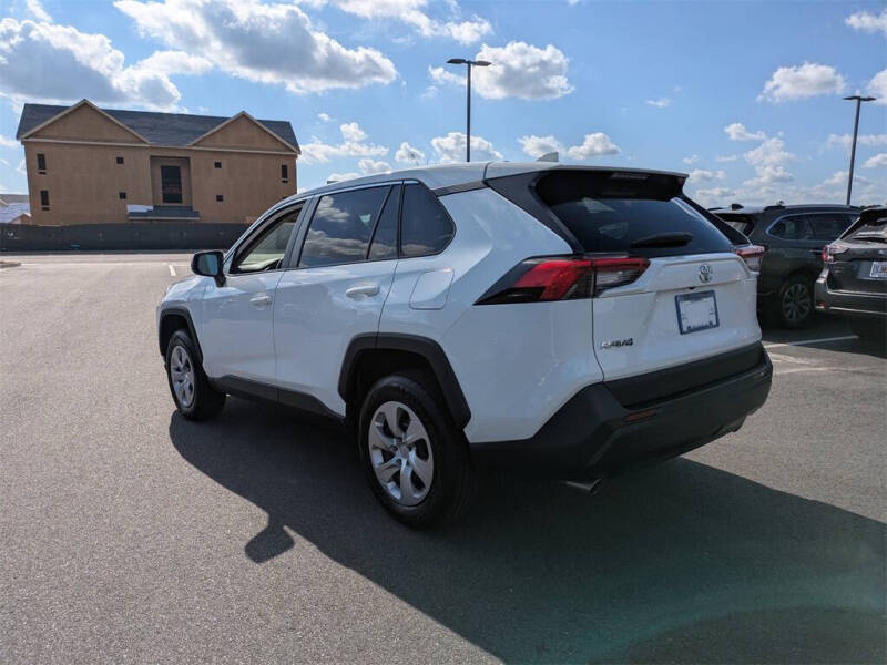 2023 Toyota RAV4 LE