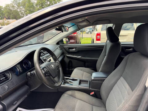 2017 Toyota Camry LE