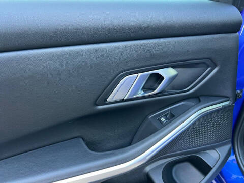2022 BMW 3 Series 330e