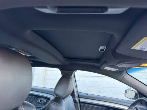 2017 Ford Taurus SEL