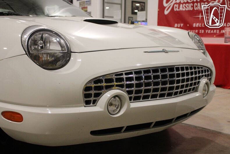 2002 Ford Thunderbird Deluxe