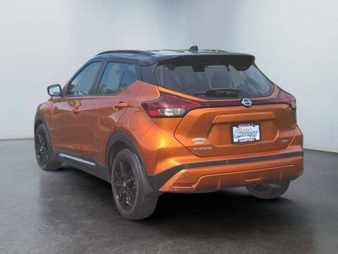 2021 Nissan Kicks SR