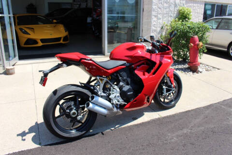 2022 Ducati SuperSport