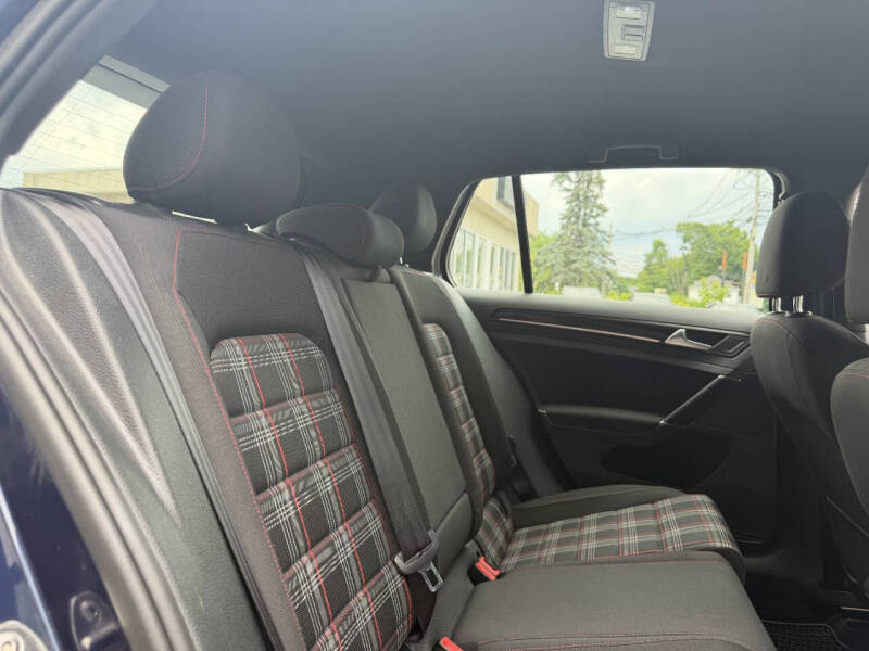 2015 Volkswagen Golf GTI S