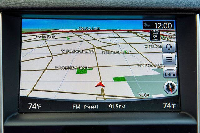 2017 Infiniti Q50 Hybrid Premium