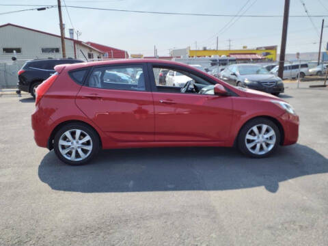 2012 Hyundai Accent SE