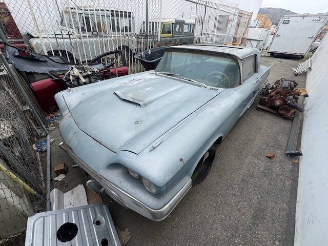 1960 Ford Thunderbird