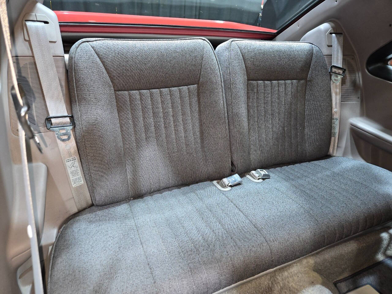 1990 Ford Mustang 16