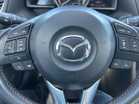 2015 Mazda MAZDA3 s Grand Touring