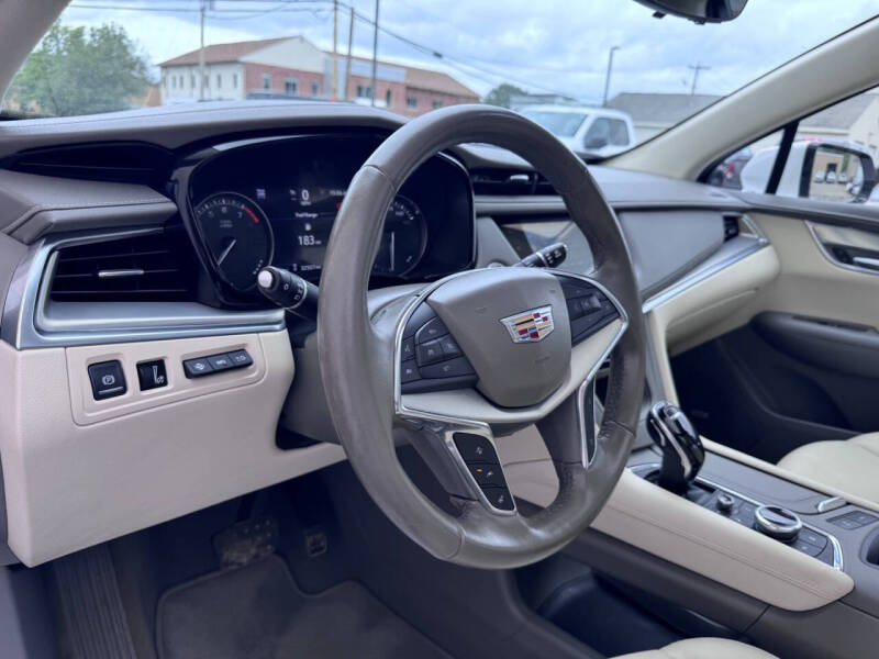 2021 Cadillac XT5 Premium Luxury