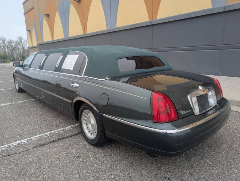 1999 Lincoln Town Car Executive