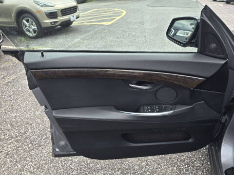 2010 BMW 5 Series 550i xDrive Gran Turismo