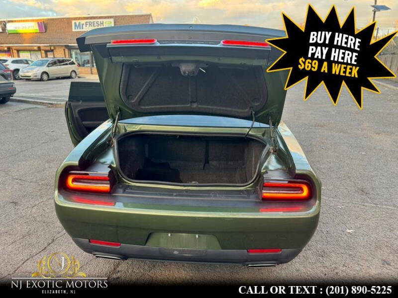 2020 Dodge Challenger SXT