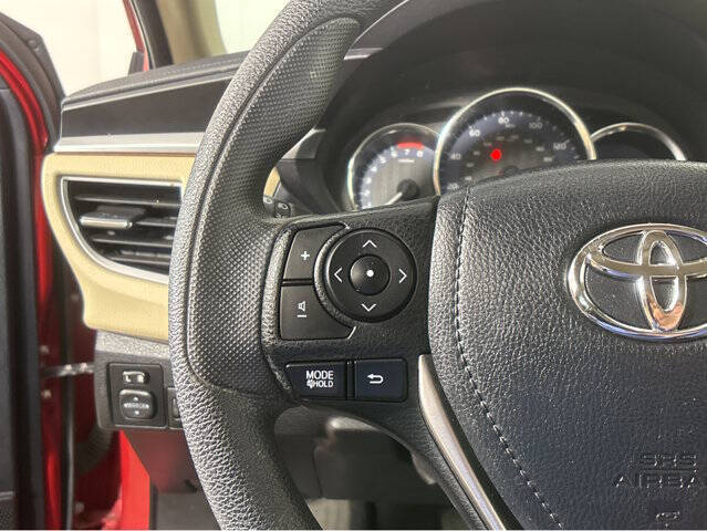 2014 Toyota Corolla LE Plus