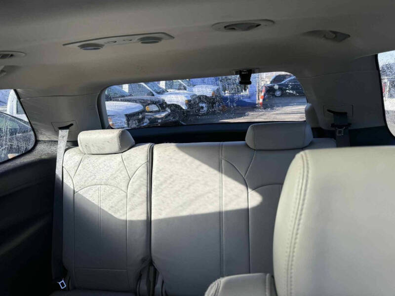 2011 GMC Acadia SLT-1