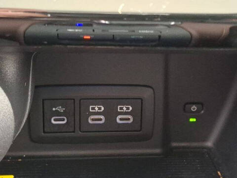 2024 Toyota Venza LE