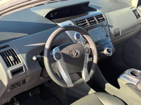 2012 Toyota Prius v Two