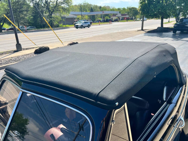 1947 Ford Super Deluxe