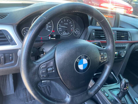 2017 BMW 3 Series 320i