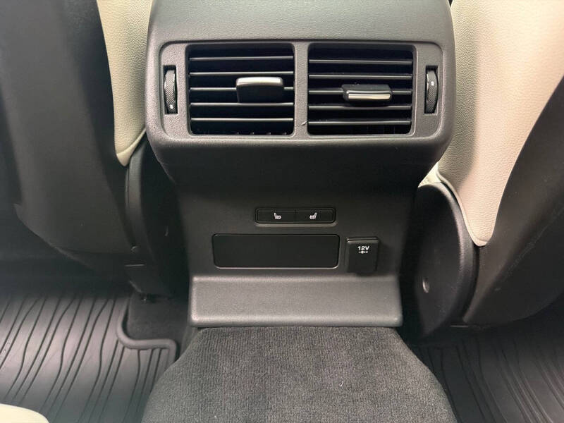 2018 Land Rover Range Rover Velar P250 R-Dynamic SE