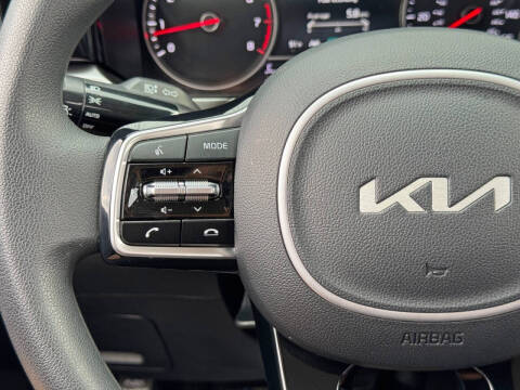 2022 Kia Sorento LX
