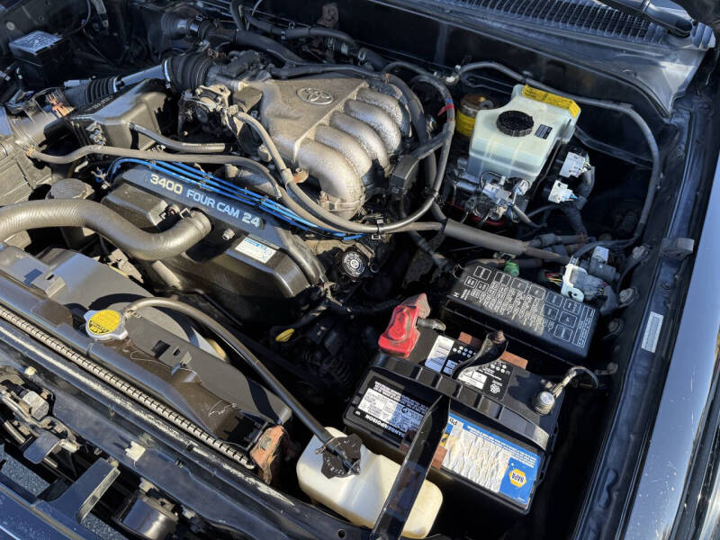 2002 Toyota 4Runner SR5