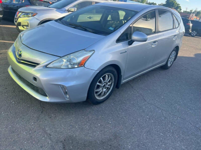 2012 Toyota Prius v Three
