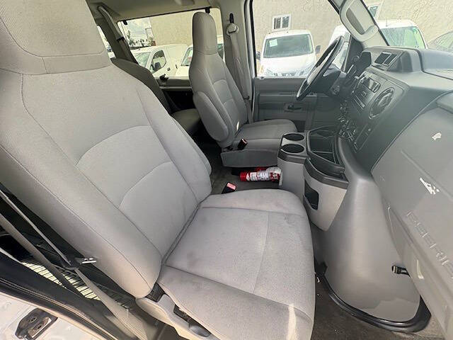 2013 Ford E-Series E-350 SD XL