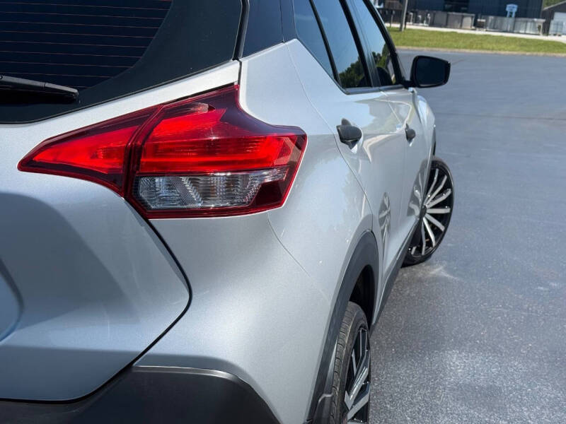 2020 Nissan Kicks S