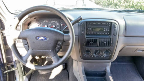 2005 Ford Explorer XLS