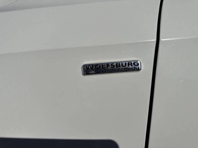 2015 Volkswagen Passat 1.8T Wolfsburg Edition