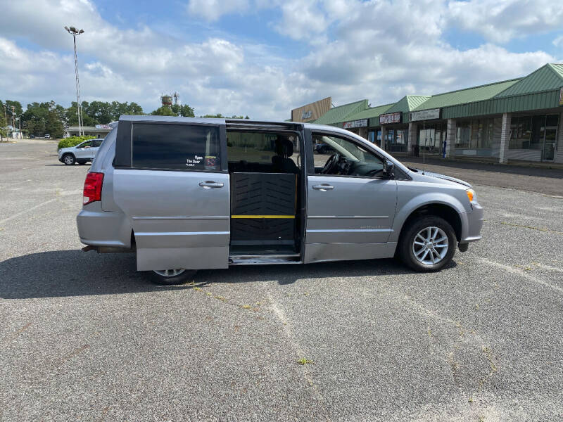 2013 Dodge Grand Caravan for sale at BT Mobility LLC in Wrightstown NJ