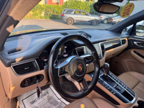 2017 Porsche Macan S