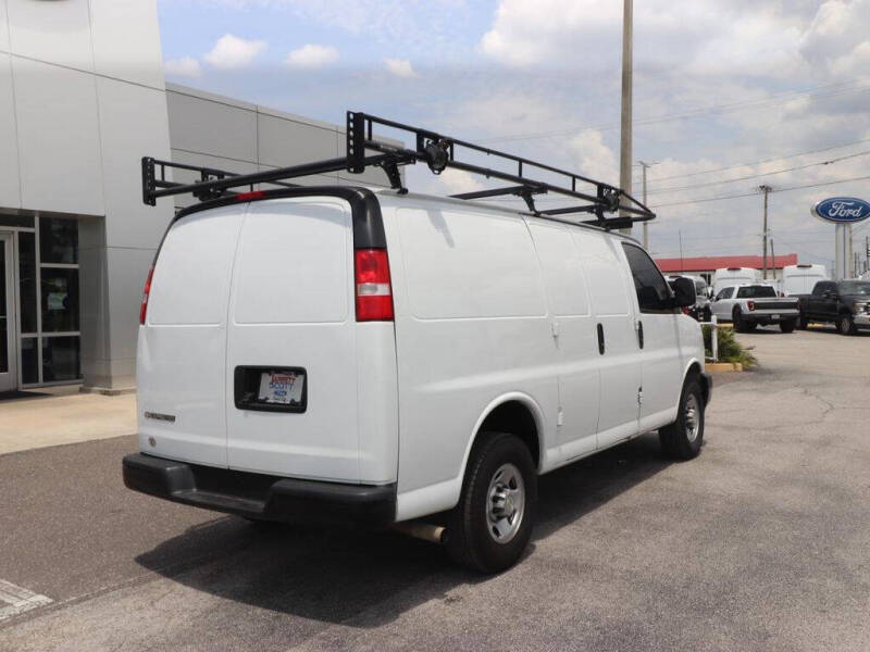 2022 Chevrolet Express 2500
