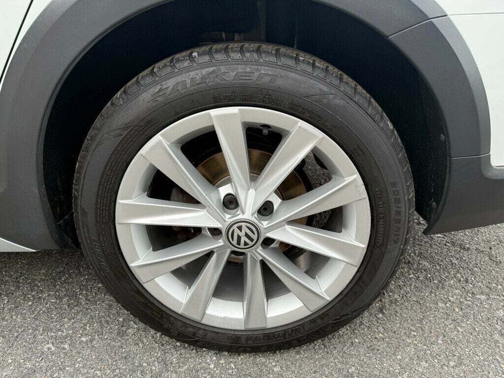 2018 Volkswagen Golf Alltrack 11
