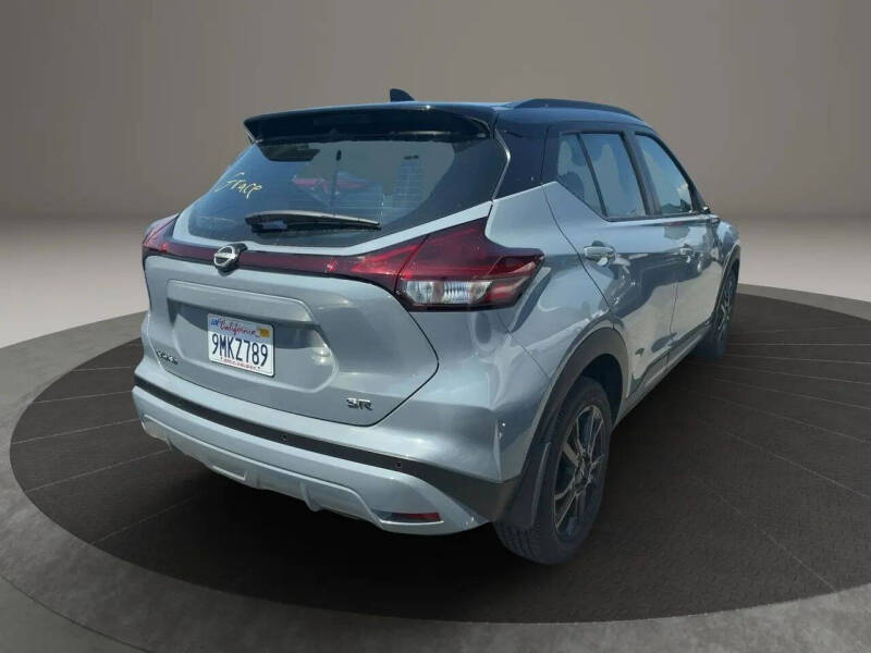2024 Nissan Kicks SR