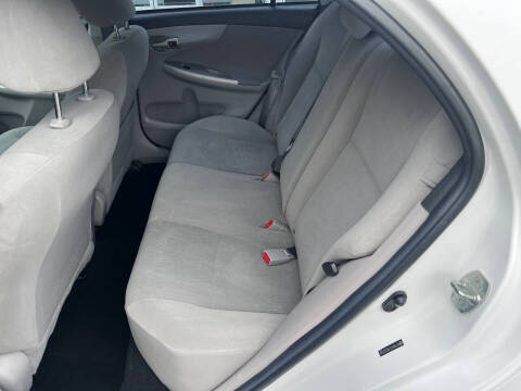 2011 Toyota Corolla LE