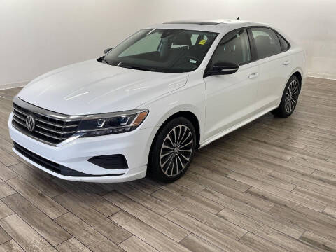 2022 Volkswagen Passat for sale at TRAVERS GMT AUTO SALES - Autos para ti in Florissant MO