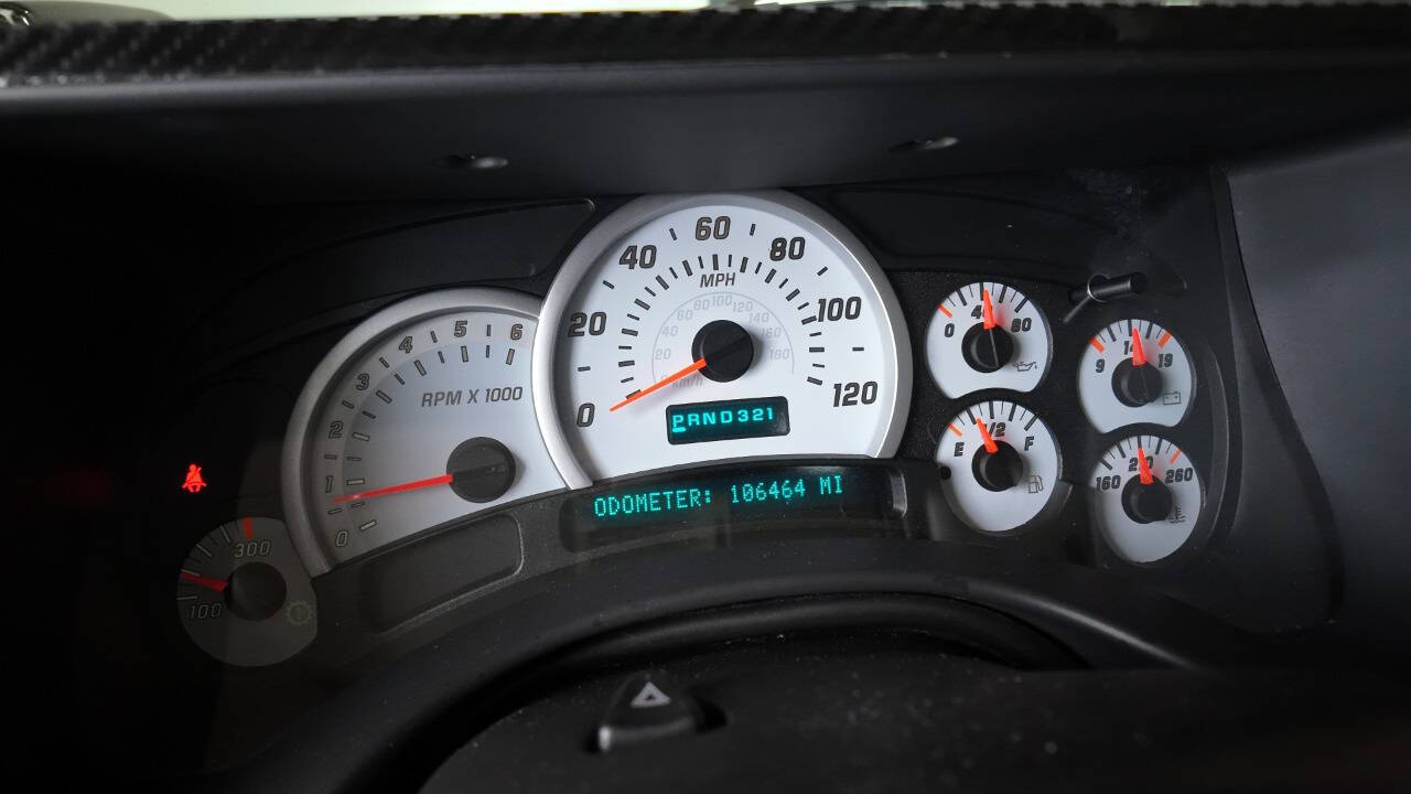 2004 HUMMER H2 33