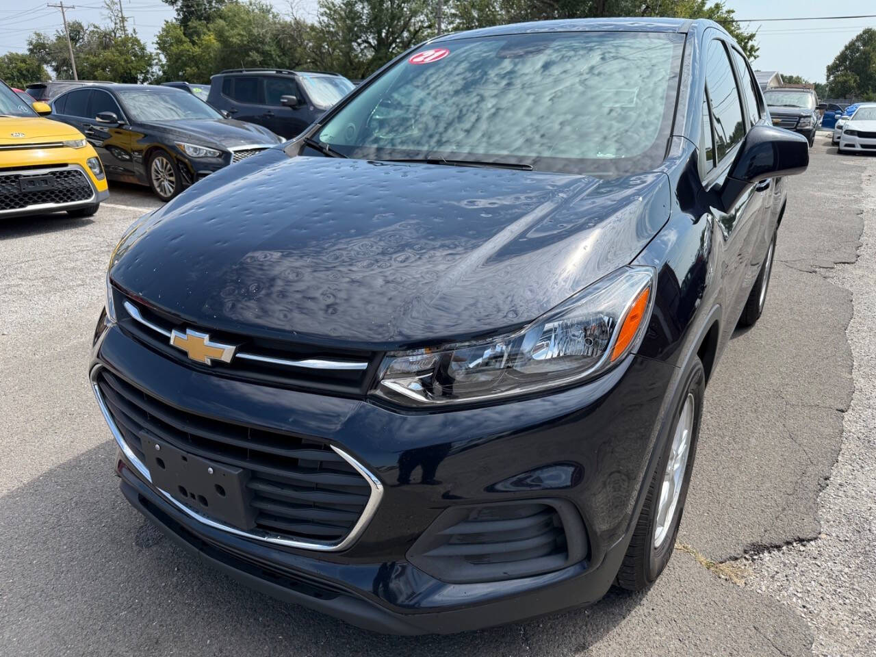 Black 2021 Chevrolet Trax LS LS 4dr Crossover 2