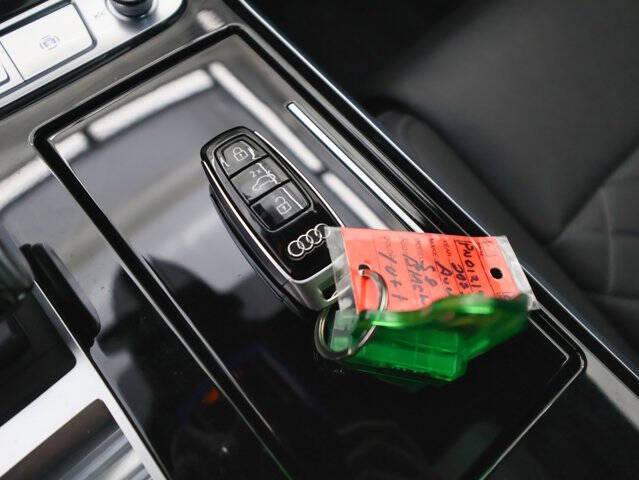 2023 Audi S8 4.0T quattro