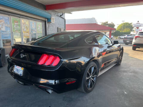 2016 Ford Mustang EcoBoost Premium