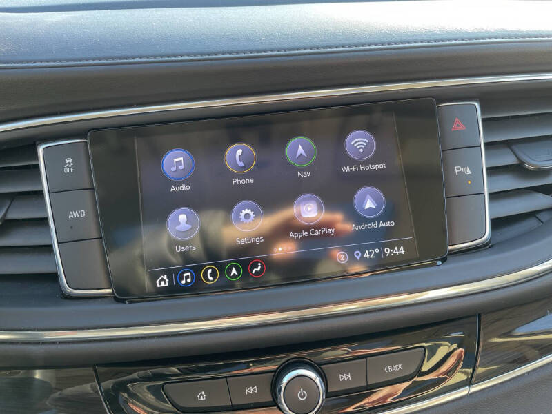 2021 Buick Enclave Essence