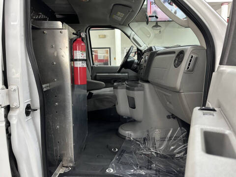 2013 Ford E-Series E-350 SD