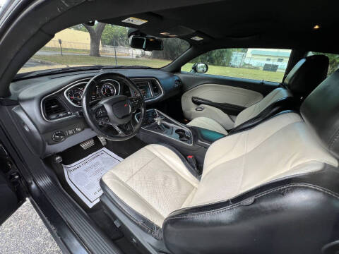 2015 Dodge Challenger SXT Plus