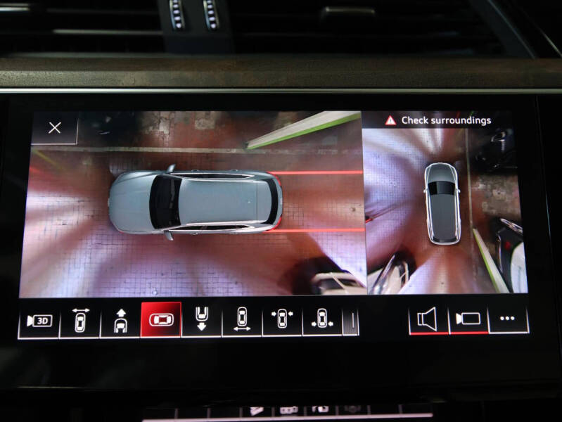 2019 Audi e-tron quattro Premium Plus